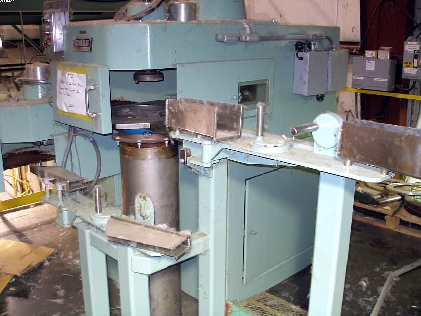 DM&E Dual Head Tow Cutter,